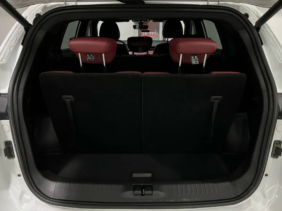 2023 ChangAn Oshan X7 Plus 1.5T 188HP L4 7DCT,autocango,china used car exporter,china ev exporter,chinese used car exporter,chinese used ev exporter