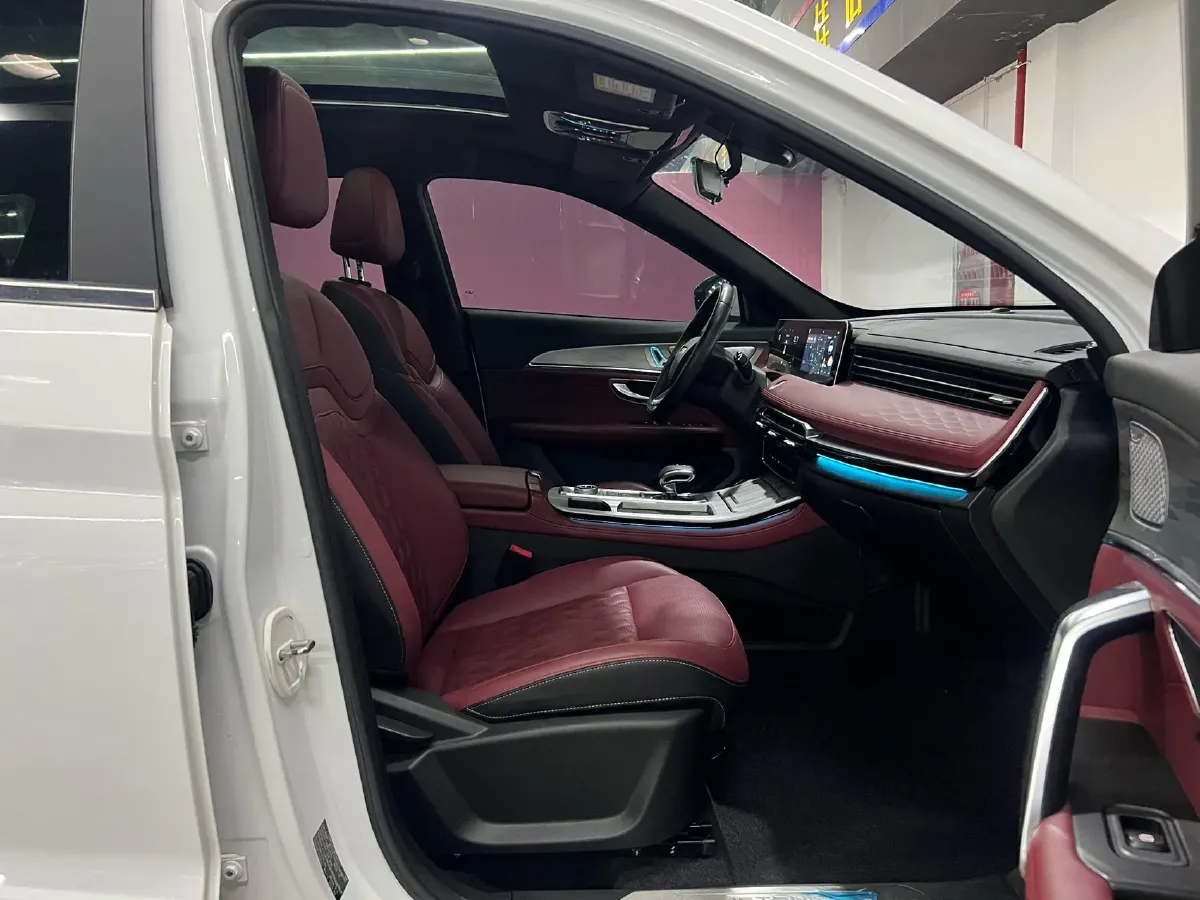 2023 ChangAn Oshan X7 Plus 1.5T 188HP L4 7DCT,autocango,china used car exporter,china ev exporter,chinese used car exporter,chinese used ev exporter