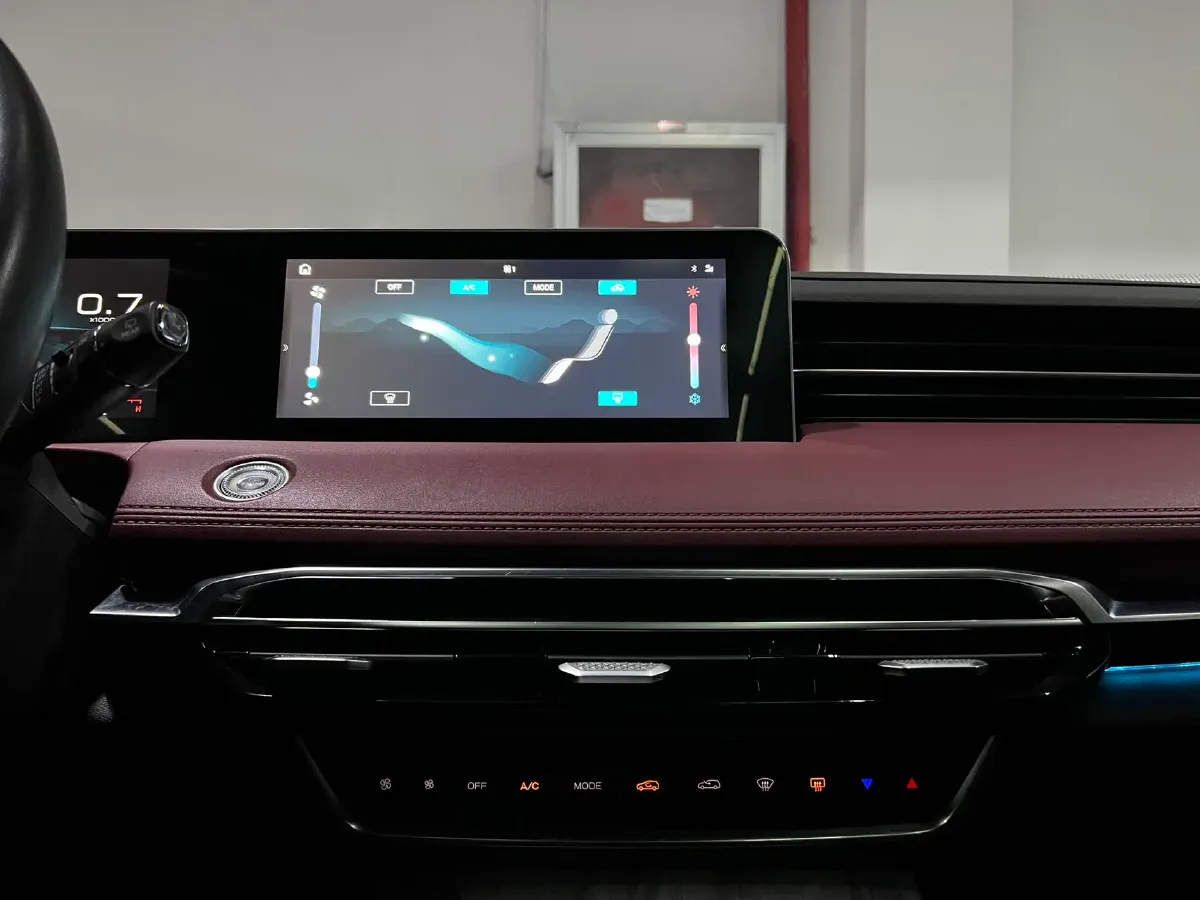 2023 ChangAn Oshan X7 Plus 1.5T 188HP L4 7DCT,autocango,china used car exporter,china ev exporter,chinese used car exporter,chinese used ev exporter