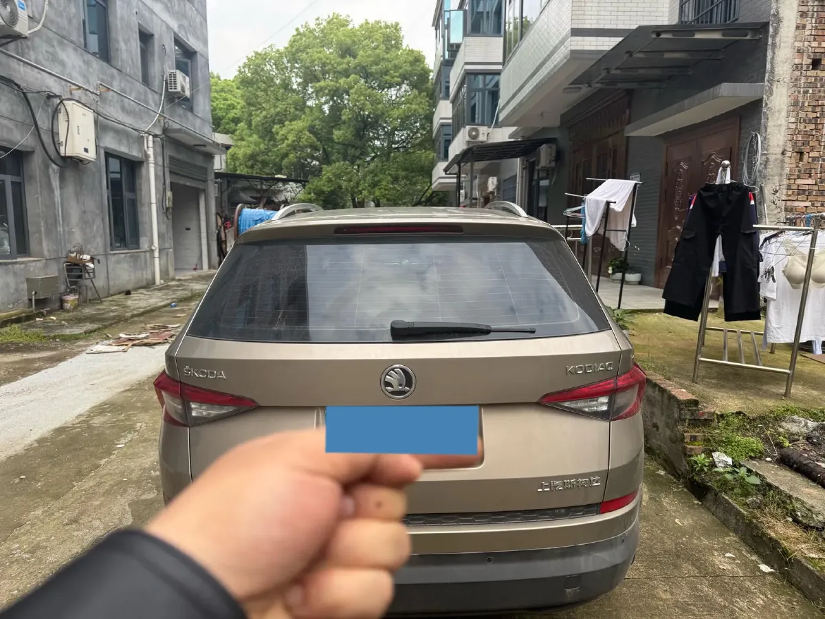 2018 Skoda Kodiak 2.0T 186HP L4 7DCT,autocango,china used car exporter,china ev exporter,chinese used car exporter,chinese used ev exporter