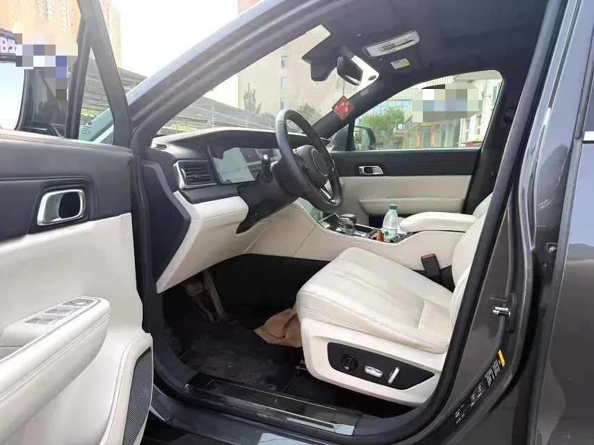 2020 Li ONE Range Extended 131HP REEV 40.5KWH,autocango,china used car exporter,china ev exporter,chinese used car exporter,chinese used ev exporter