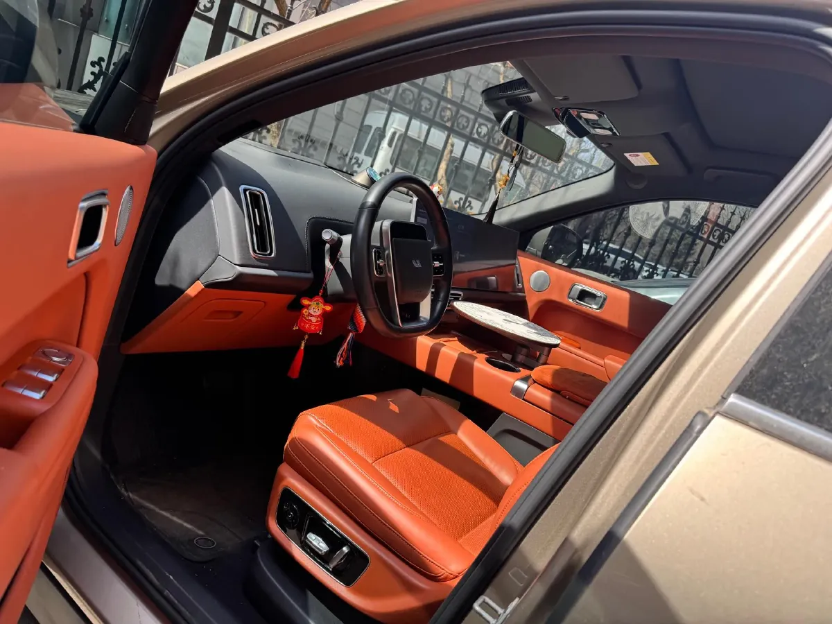 2023 Li L8 Range Extended 154HP REEV 40.9KWH,autocango,china used car exporter,china ev exporter,chinese used car exporter,chinese used ev exporter