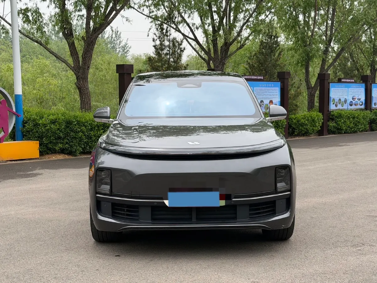 2023 Li L7 Range Extended 154HP REEV 40.9KWH,autocango,china used car exporter,china ev exporter,chinese used car exporter,chinese used ev exporter