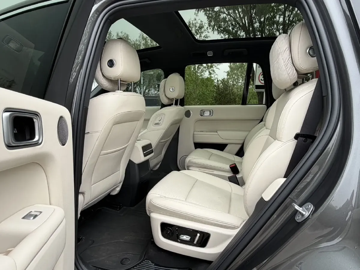 2023 Li L7 Range Extended 154HP REEV 40.9KWH,autocango,china used car exporter,china ev exporter,chinese used car exporter,chinese used ev exporter