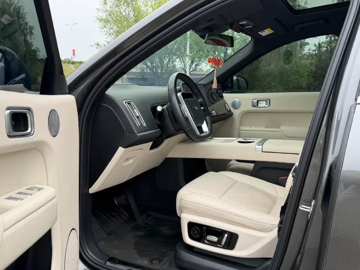 2023 Li L7 Range Extended 154HP REEV 40.9KWH,autocango,china used car exporter,china ev exporter,chinese used car exporter,chinese used ev exporter