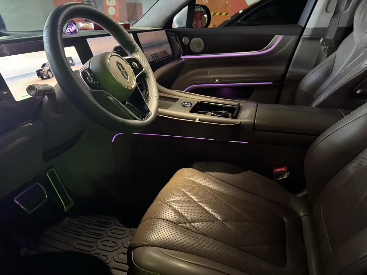 2024 AITO AITO M9 1.5T 152HP L4 REEV 42KWH,autocango,china used car exporter,china ev exporter,chinese used car exporter,chinese used ev exporter