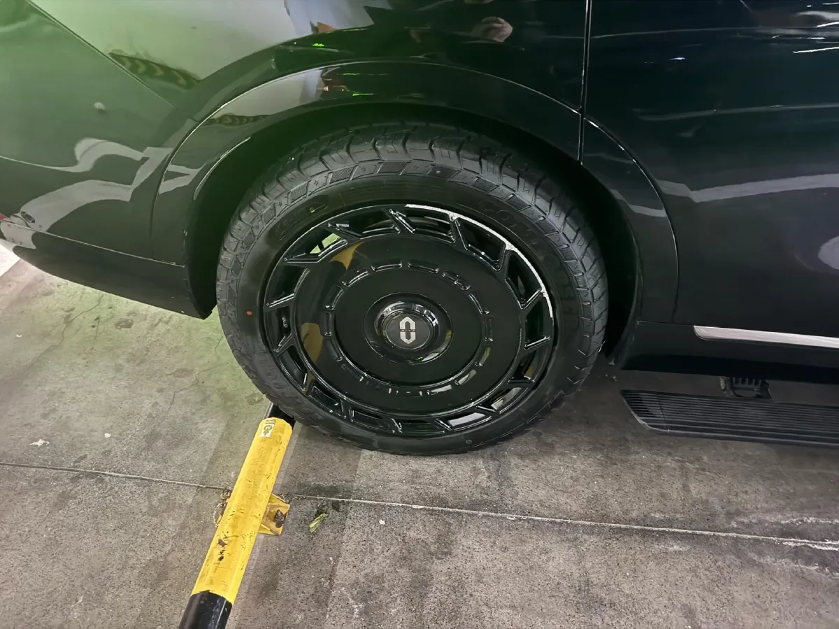 2024 AITO AITO M9 1.5T 152HP L4 REEV 42KWH,autocango,china used car exporter,china ev exporter,chinese used car exporter,chinese used ev exporter