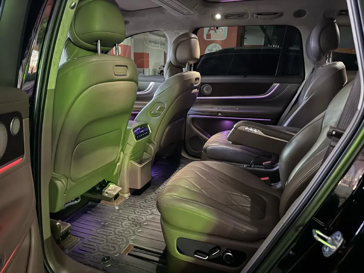 2024 AITO AITO M9 1.5T 152HP L4 REEV 42KWH,autocango,china used car exporter,china ev exporter,chinese used car exporter,chinese used ev exporter