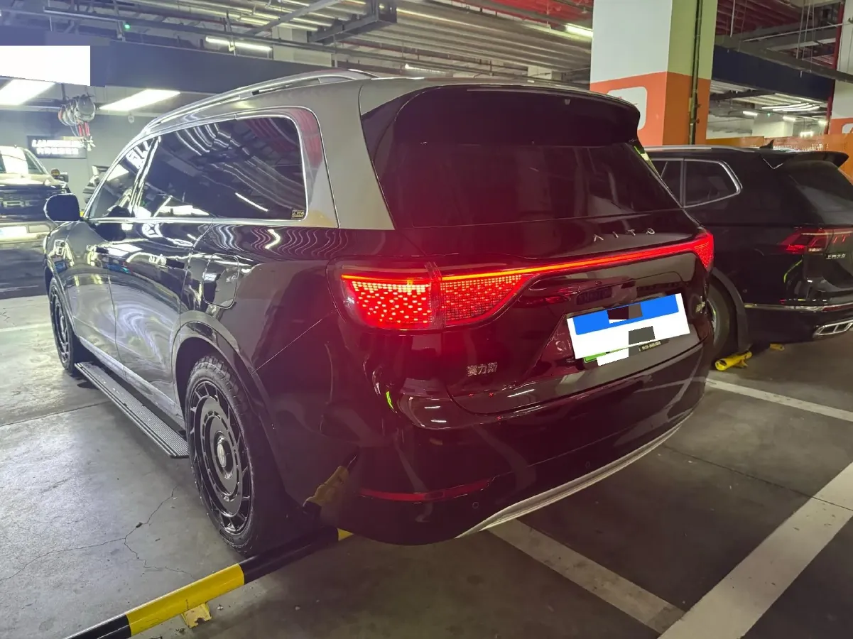 2024 AITO AITO M9 1.5T 152HP L4 REEV 42KWH,autocango,china used car exporter,china ev exporter,chinese used car exporter,chinese used ev exporter
