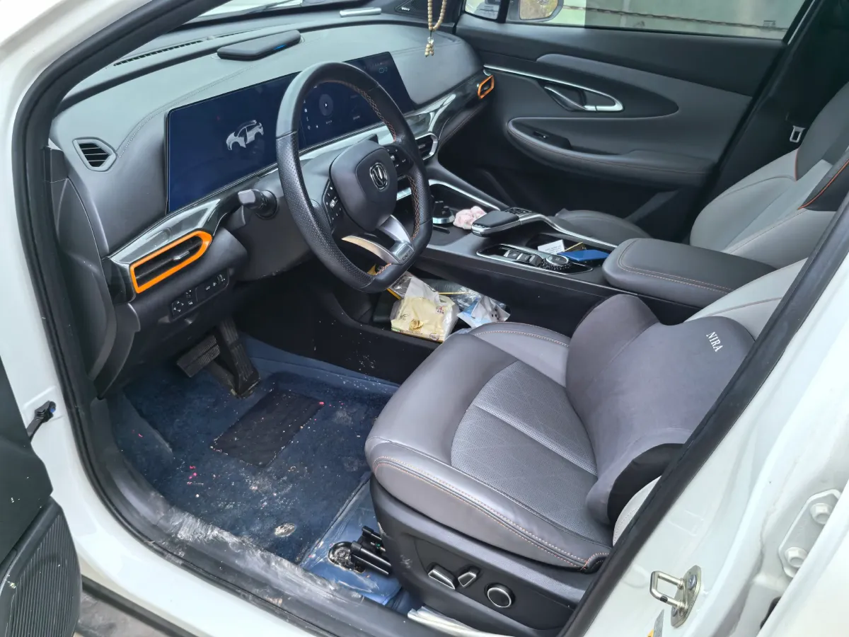 2022 ChangAn UNI-T 1.5T 188HP L4 7DCT,autocango,china used car exporter,china ev exporter,chinese used car exporter,chinese used ev exporter