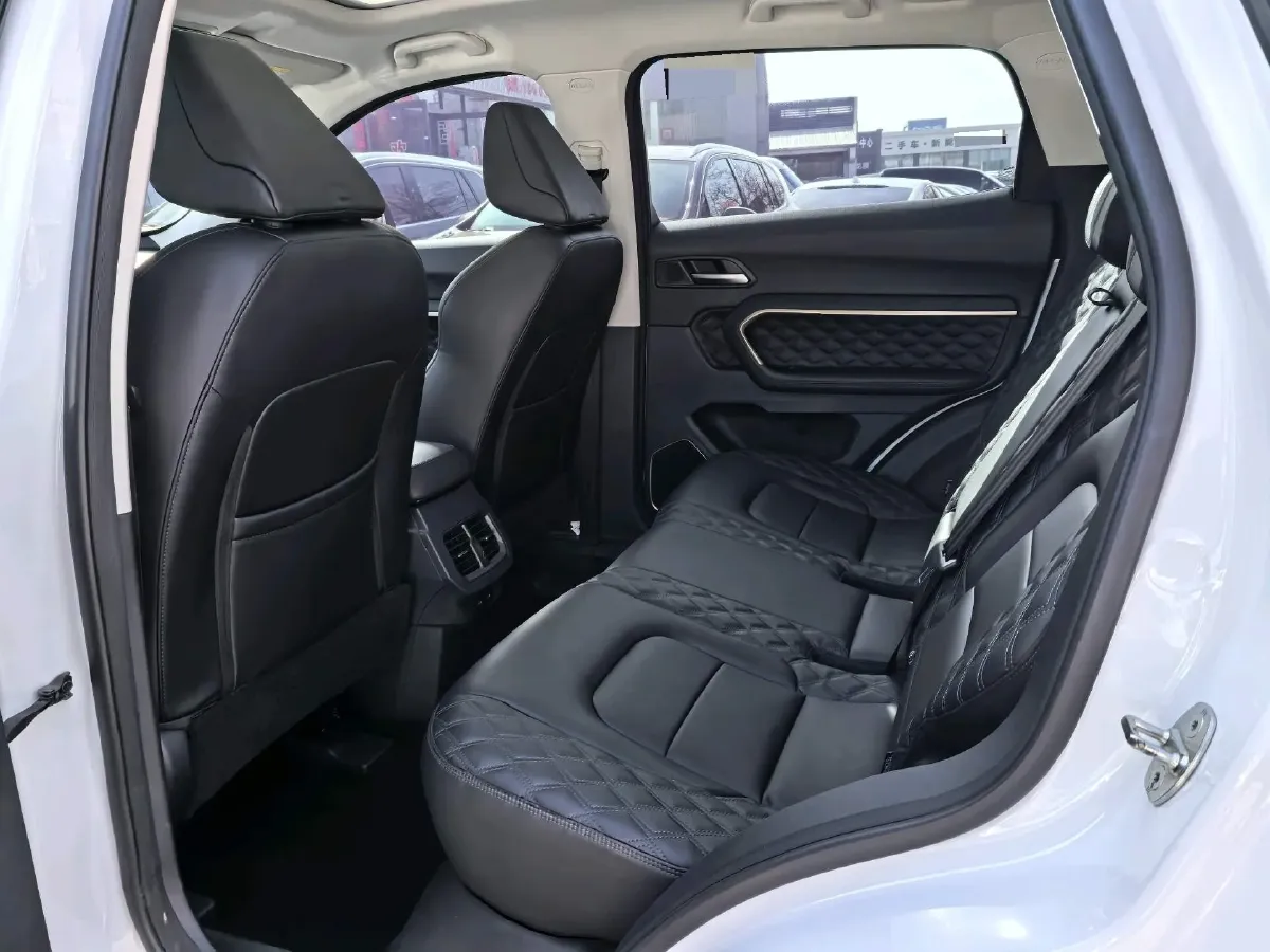 2021 Haval H6 2.0T 224HP L4 7DCT,autocango,china used car exporter,china ev exporter,chinese used car exporter,chinese used ev exporter