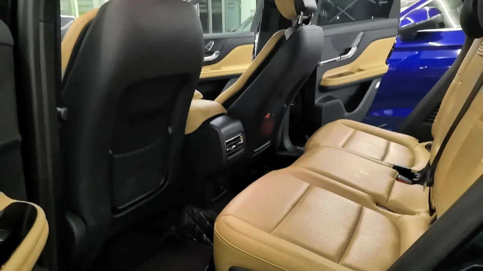 2022 Lincoln Corsair 2.0T 245HP L4 8AT,autocango,china used car exporter,china ev exporter,chinese used car exporter,chinese used ev exporter