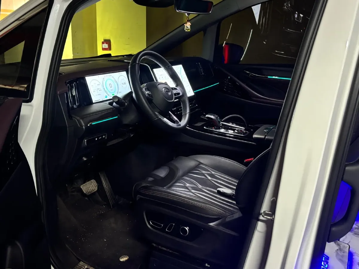 2024 GAC Trumpchi M8 2.0T 190HP L4 2DHT Hybrid,autocango,china used car exporter,china ev exporter,chinese used car exporter,chinese used ev exporter