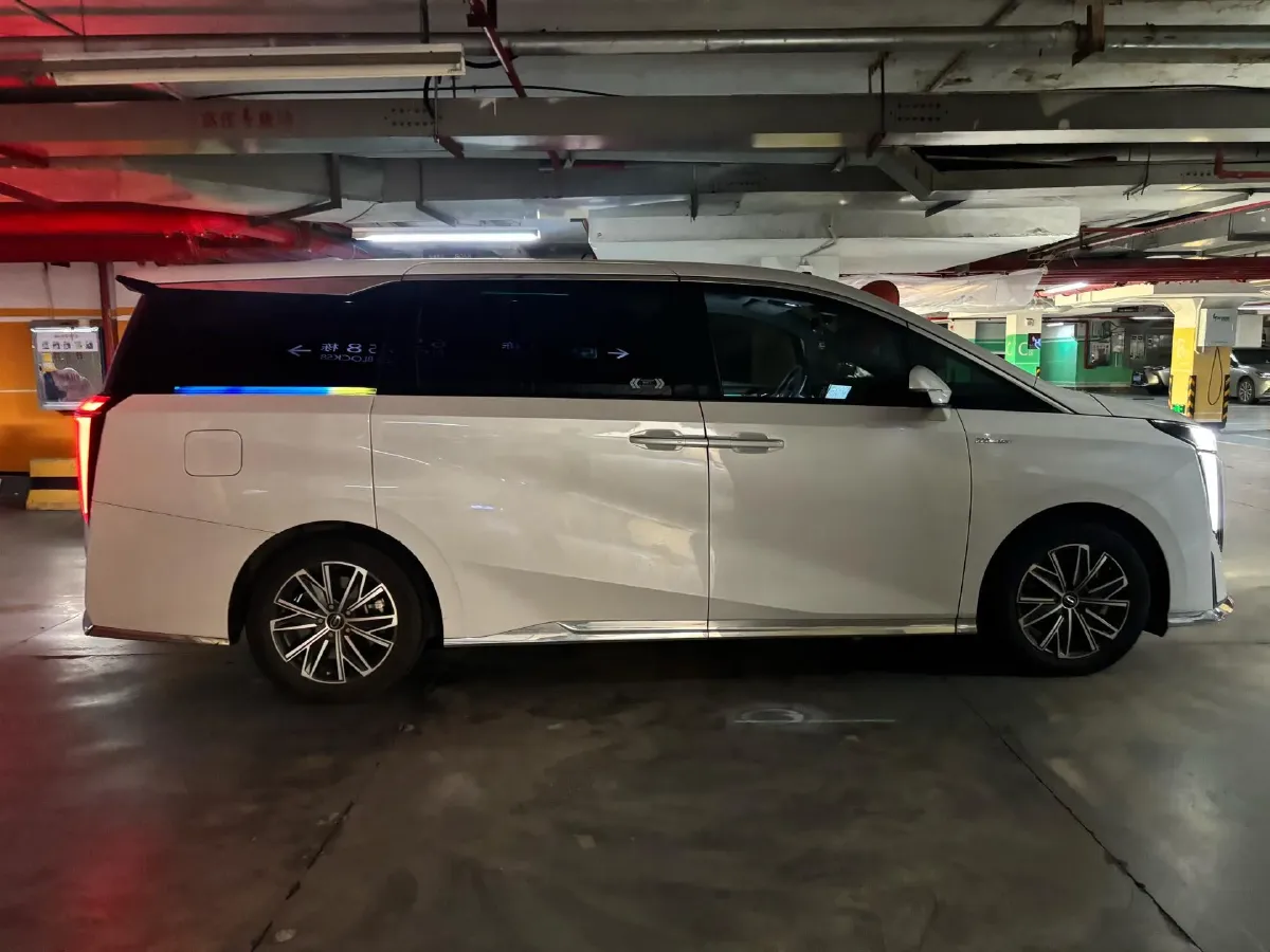 2024 GAC Trumpchi M8 2.0T 190HP L4 2DHT Hybrid,autocango,china used car exporter,china ev exporter,chinese used car exporter,chinese used ev exporter