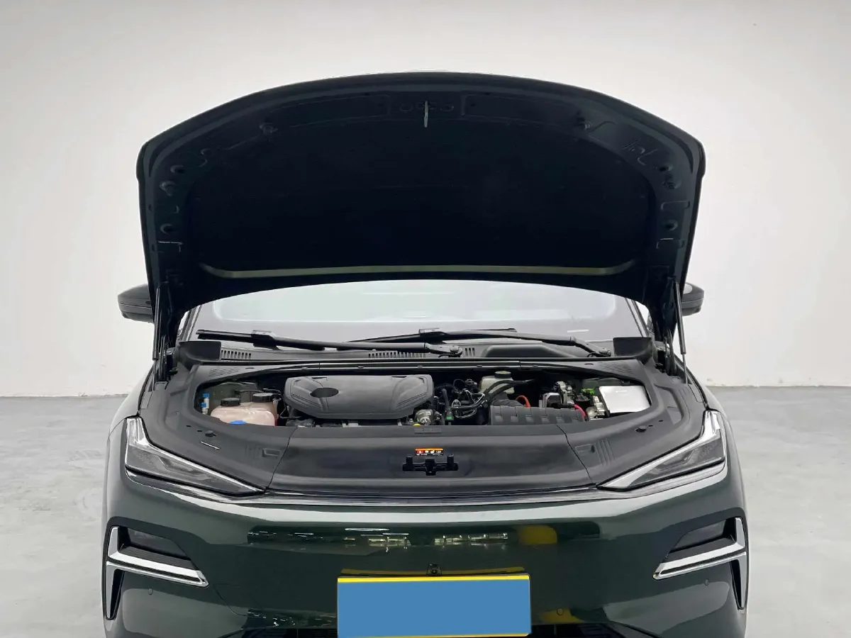 2025 Geely Galaxy Starshine 8 1.5T 163HP L4 3DHT PHEV 27.69KWH,autocango,china used car exporter,china ev exporter,chinese used car exporter,chinese used ev exporter