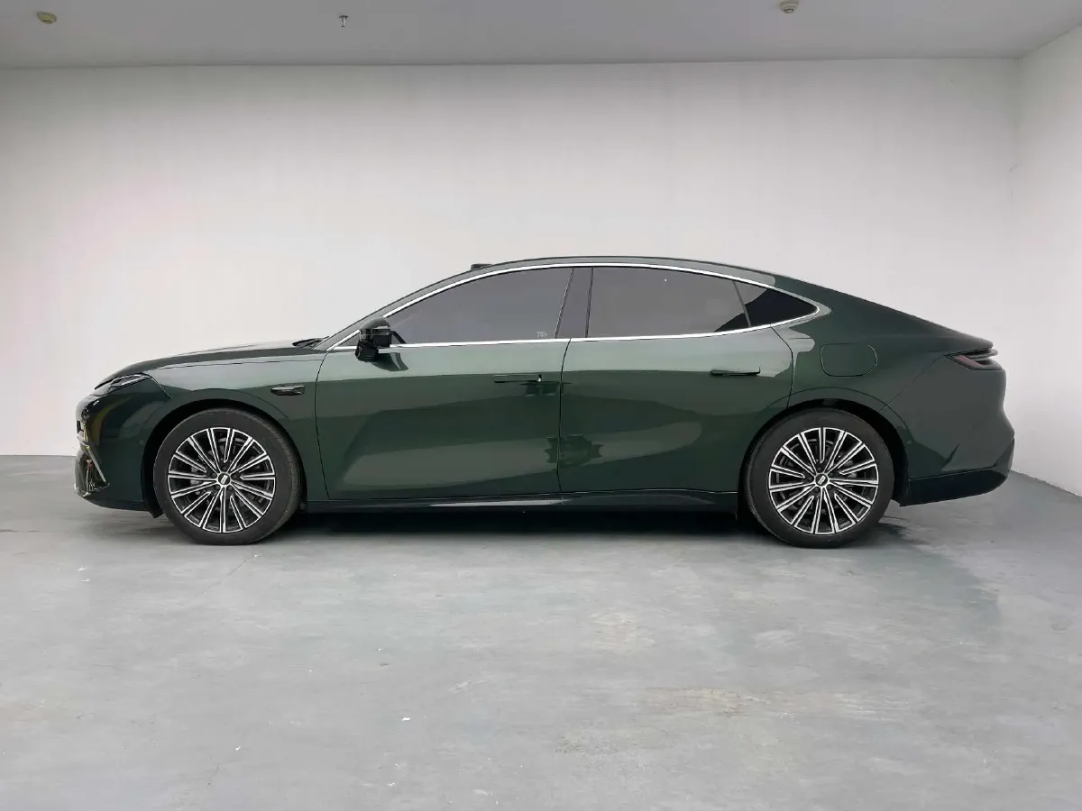 2025 Geely Galaxy Starshine 8 1.5T 163HP L4 3DHT PHEV 27.69KWH,autocango,china used car exporter,china ev exporter,chinese used car exporter,chinese used ev exporter