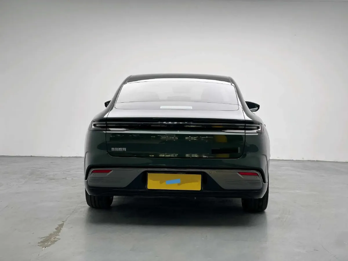 2025 Geely Galaxy Starshine 8 1.5T 163HP L4 3DHT PHEV 27.69KWH,autocango,china used car exporter,china ev exporter,chinese used car exporter,chinese used ev exporter