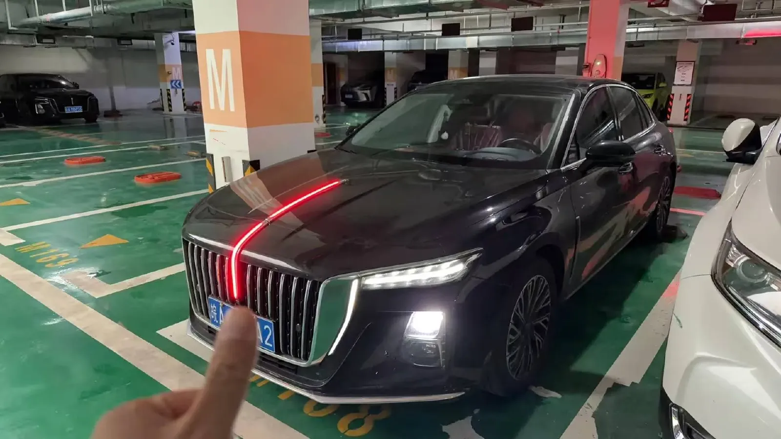 2022 HongQi H5 1.8T 197HP L4 6AT,autocango,china used car exporter,china ev exporter,chinese used car exporter,chinese used ev exporter
