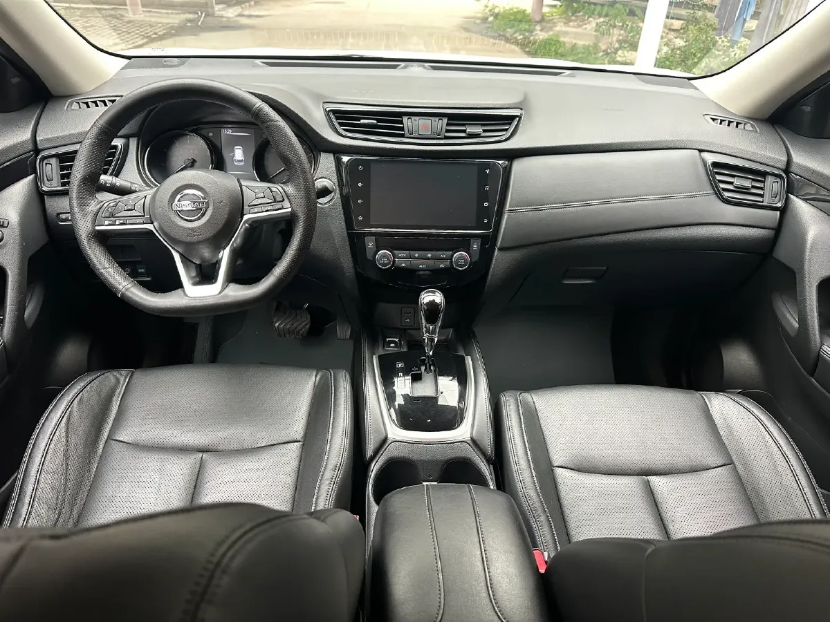 2020 Nissan X-Trail 2.0L 154HP L4 CVT,autocango,china used car exporter,china ev exporter,chinese used car exporter,chinese used ev exporter