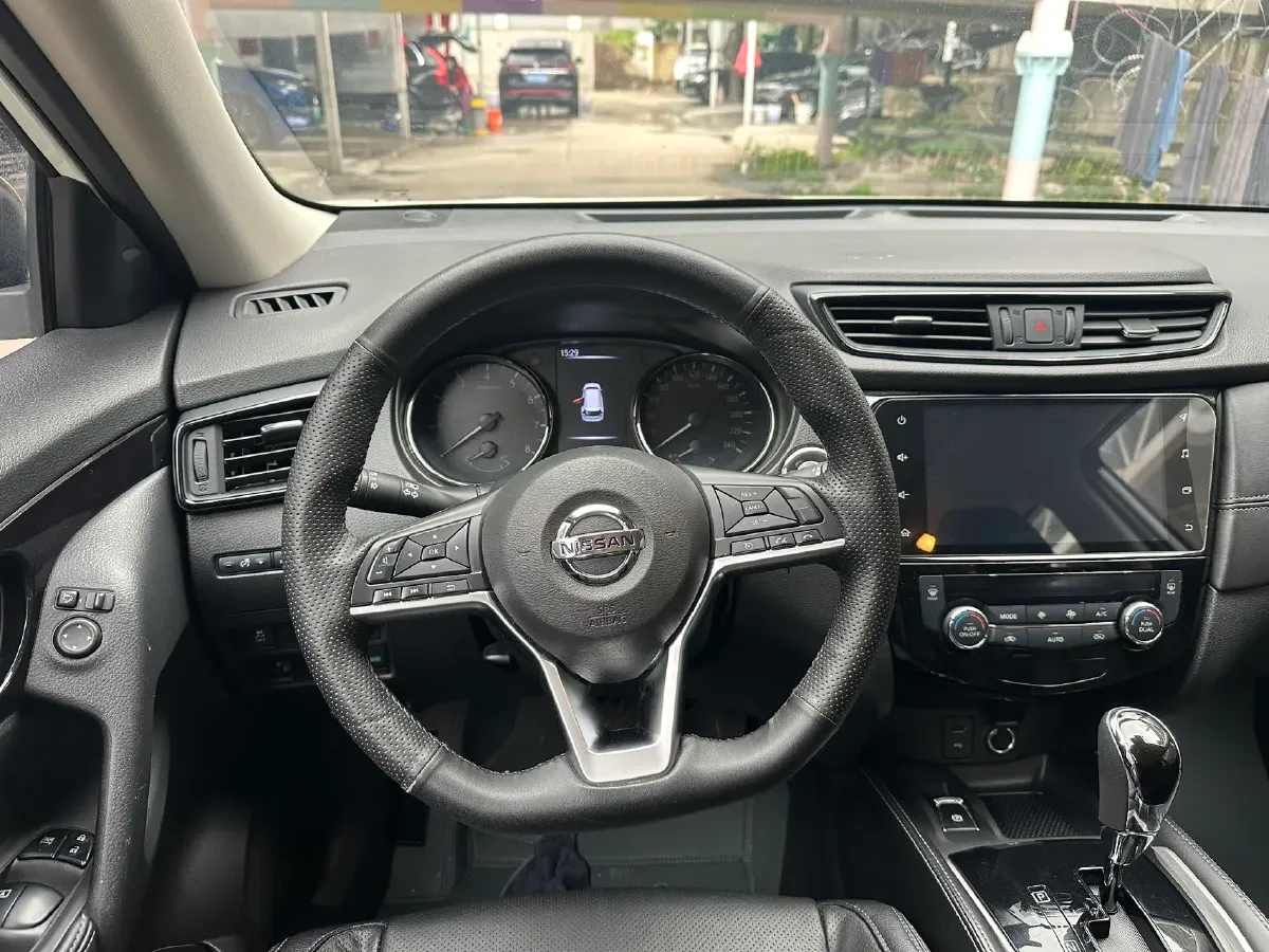 2020 Nissan X-Trail 2.0L 154HP L4 CVT,autocango,china used car exporter,china ev exporter,chinese used car exporter,chinese used ev exporter