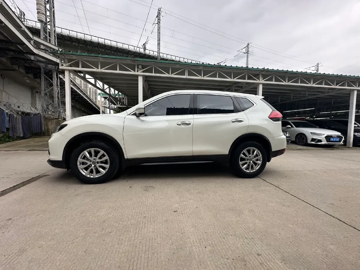 2020 Nissan X-Trail 2.0L 154HP L4 CVT,autocango,china used car exporter,china ev exporter,chinese used car exporter,chinese used ev exporter