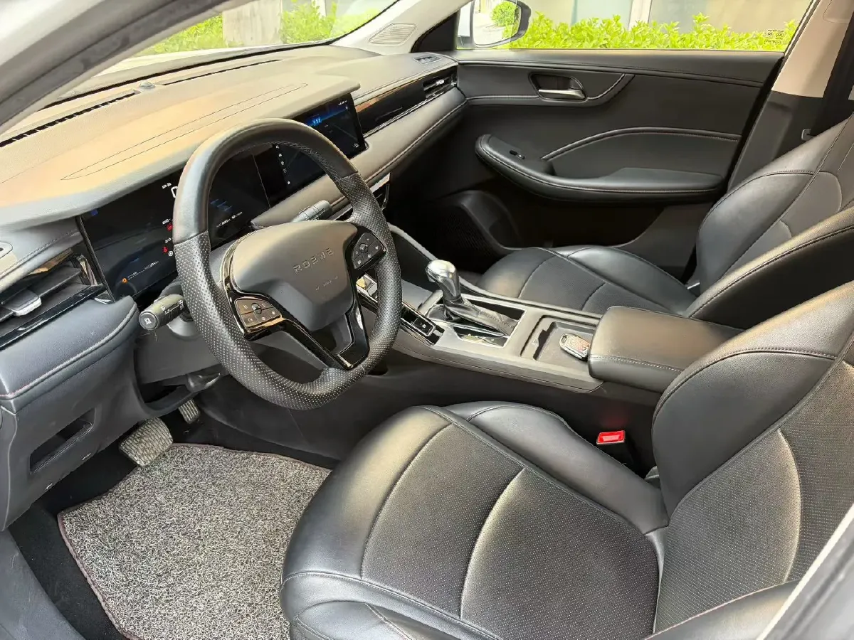 2023 Roewe i5 1.5L 129HP L4 CVT,autocango,china used car exporter,china ev exporter,chinese used car exporter,chinese used ev exporter