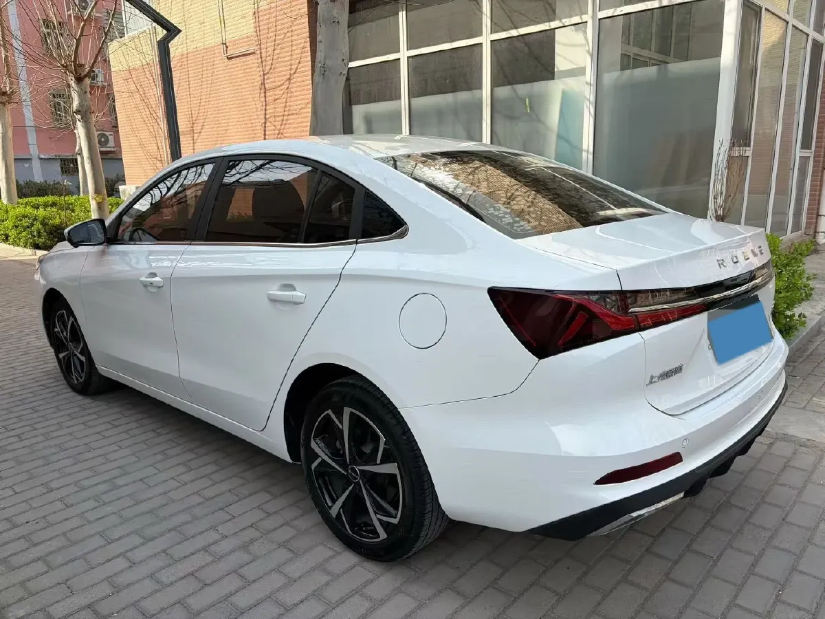 2023 Roewe i5 1.5L 129HP L4 CVT,autocango,china used car exporter,china ev exporter,chinese used car exporter,chinese used ev exporter