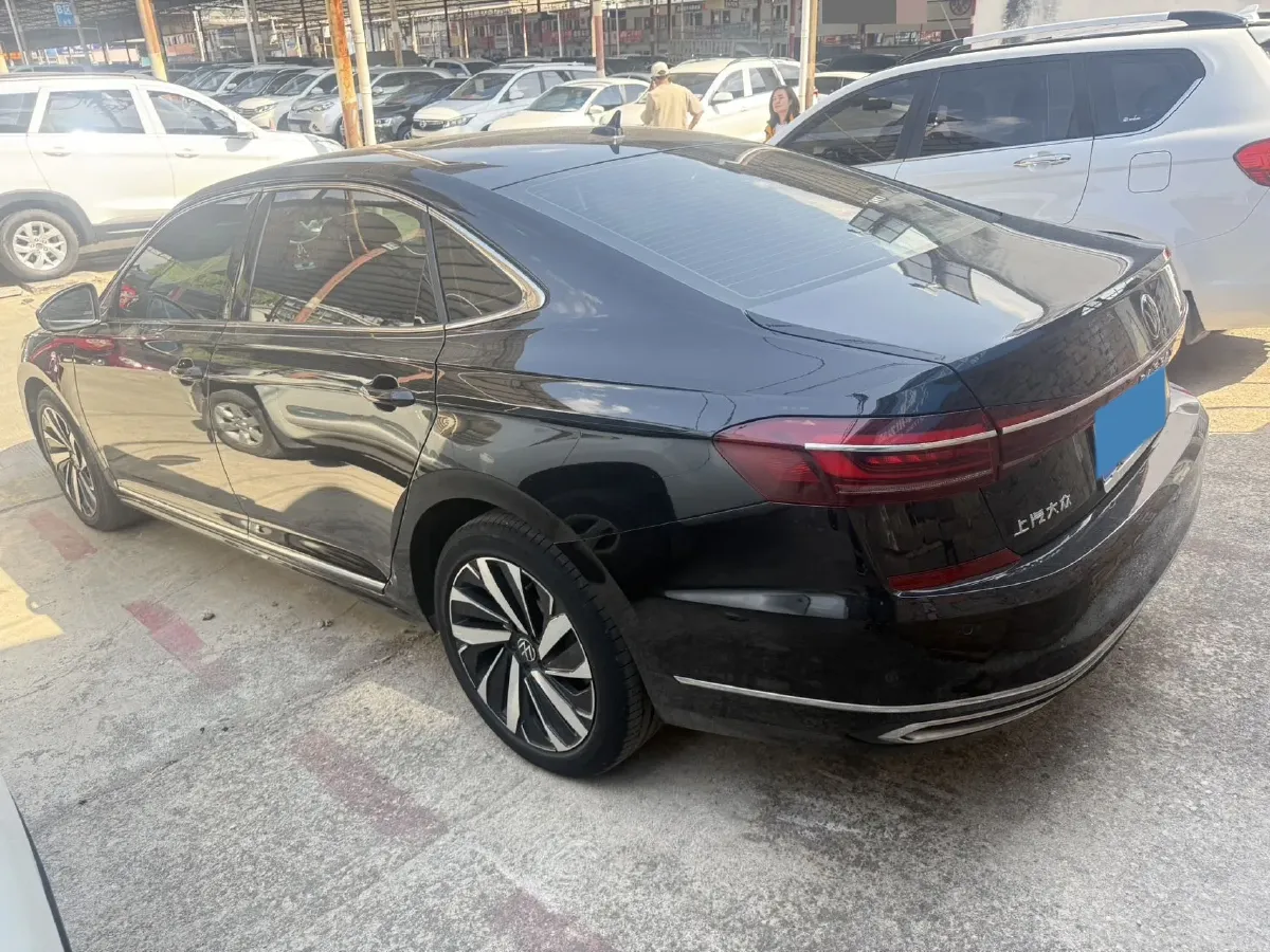 2024 Volkswagen Passat 2.0T 186HP L4 7DCT,autocango,china used car exporter,china ev exporter,chinese used car exporter,chinese used ev exporter