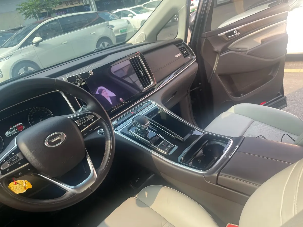 2021 GAC Trumpchi M8 2.0T 252HP L4 8AT,autocango,china used car exporter,china ev exporter,chinese used car exporter,chinese used ev exporter