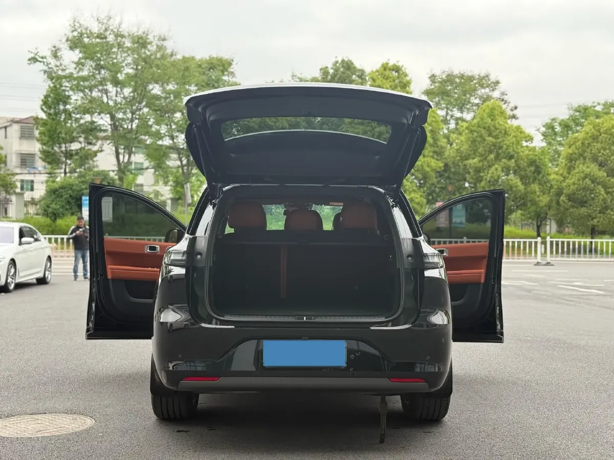 2024 Li L6 Range Extended 154HP L4 REEV 36.8KWH,autocango,china used car exporter,china ev exporter,chinese used car exporter,chinese used ev exporter