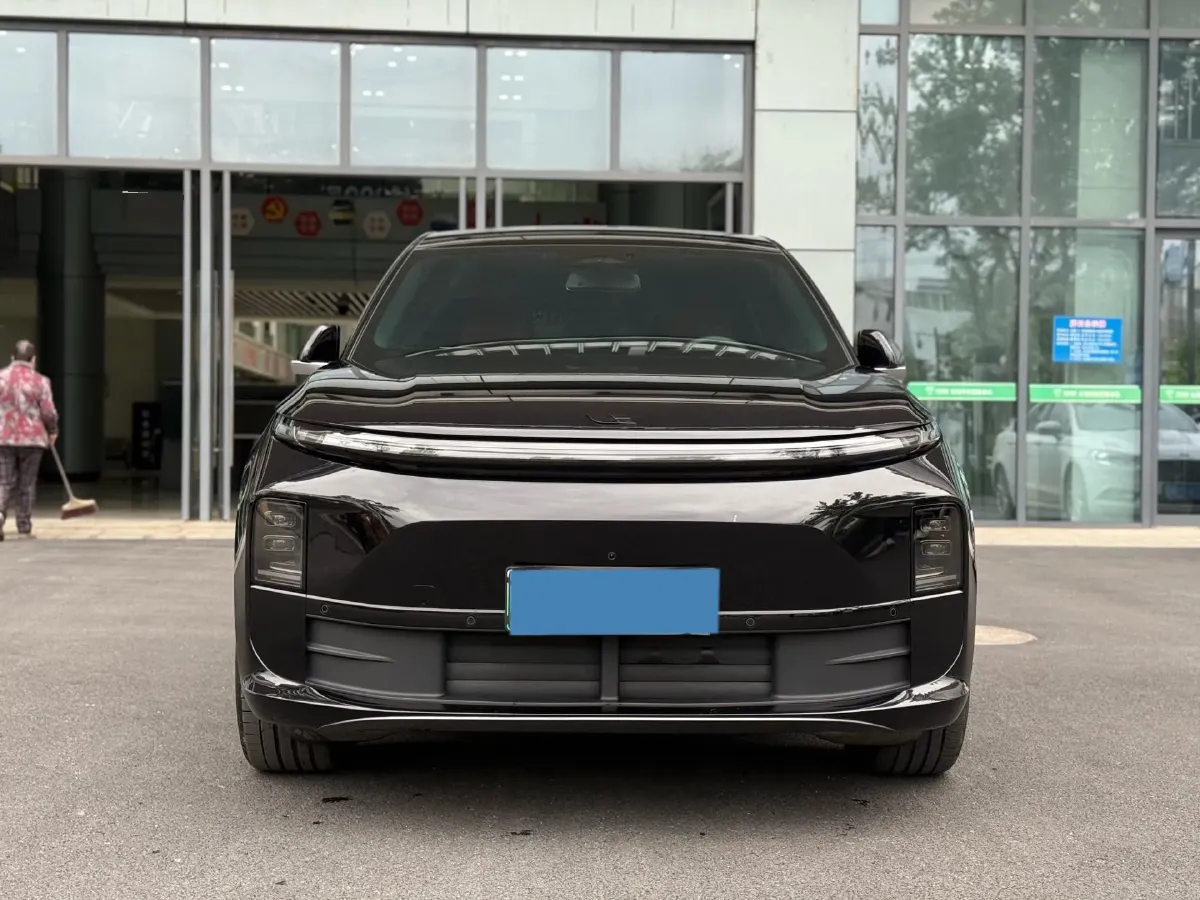 2024 Li L6 Range Extended 154HP L4 REEV 36.8KWH,autocango,china used car exporter,china ev exporter,chinese used car exporter,chinese used ev exporter