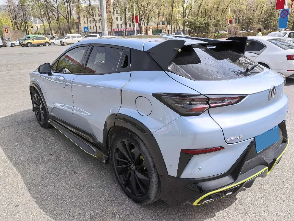 2021 ChangAn UNI-T 1.5T 180HP L4 7DCT,autocango,china used car exporter,china ev exporter,chinese used car exporter,chinese used ev exporter