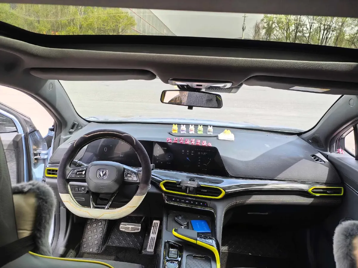 2021 ChangAn UNI-T 1.5T 180HP L4 7DCT,autocango,china used car exporter,china ev exporter,chinese used car exporter,chinese used ev exporter