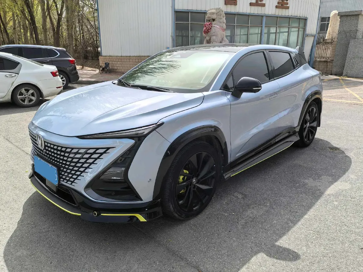 2021 ChangAn UNI-T 1.5T 180HP L4 7DCT,autocango,china used car exporter,china ev exporter,chinese used car exporter,chinese used ev exporter