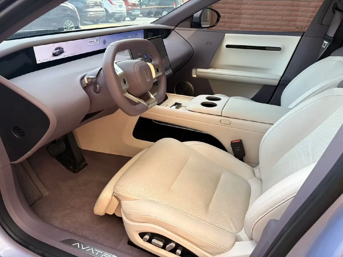 2025 Avatr 06 REEV 156HP REEV,autocango,china used car exporter,china ev exporter,chinese used car exporter,chinese used ev exporter