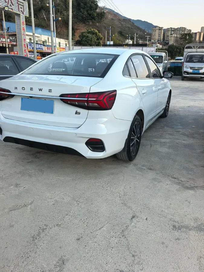 2021 Roewe i5 1.5L 120HP L4 CVT,autocango,china used car exporter,china ev exporter,chinese used car exporter,chinese used ev exporter