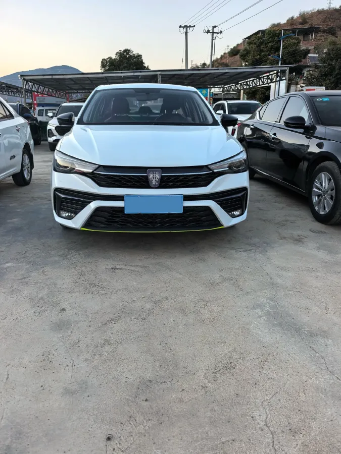 2021 Roewe i5 1.5L 120HP L4 CVT,autocango,china used car exporter,china ev exporter,chinese used car exporter,chinese used ev exporter