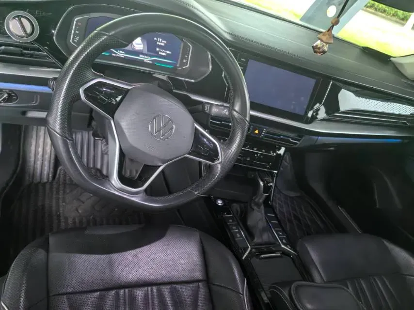 2022 Xpeng P7 BEV 60.2KWH,autocango,china used car exporter,china ev exporter,chinese used car exporter,chinese used ev exporter