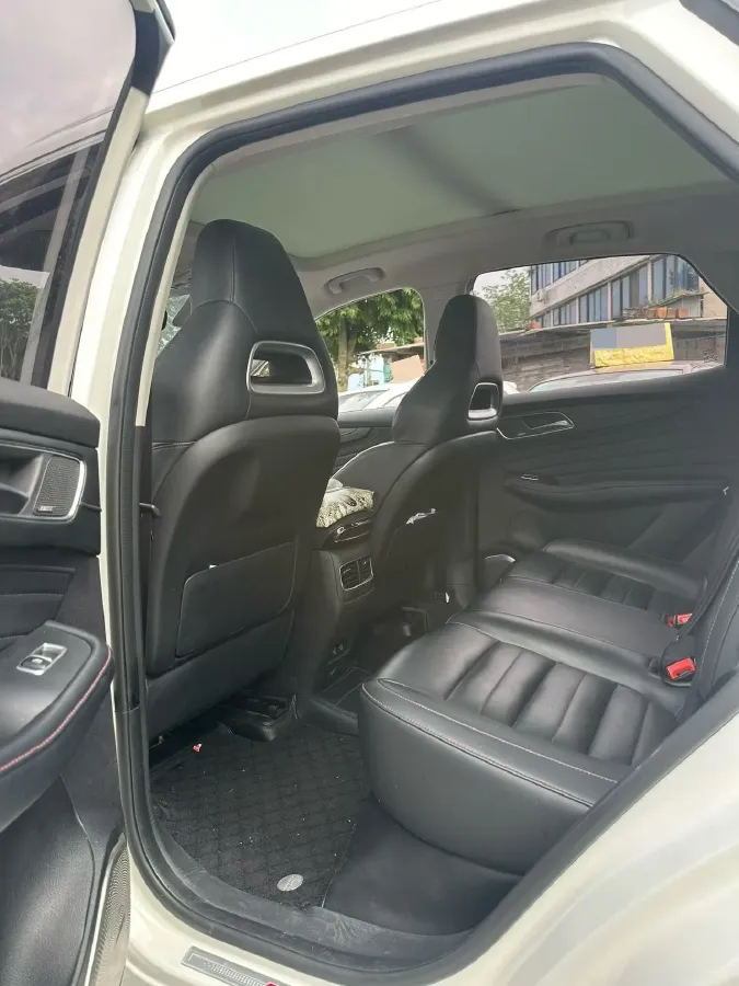 2018 MG HS 2.0T 231HP L4 6DCT,autocango,china used car exporter,china ev exporter,chinese used car exporter,chinese used ev exporter