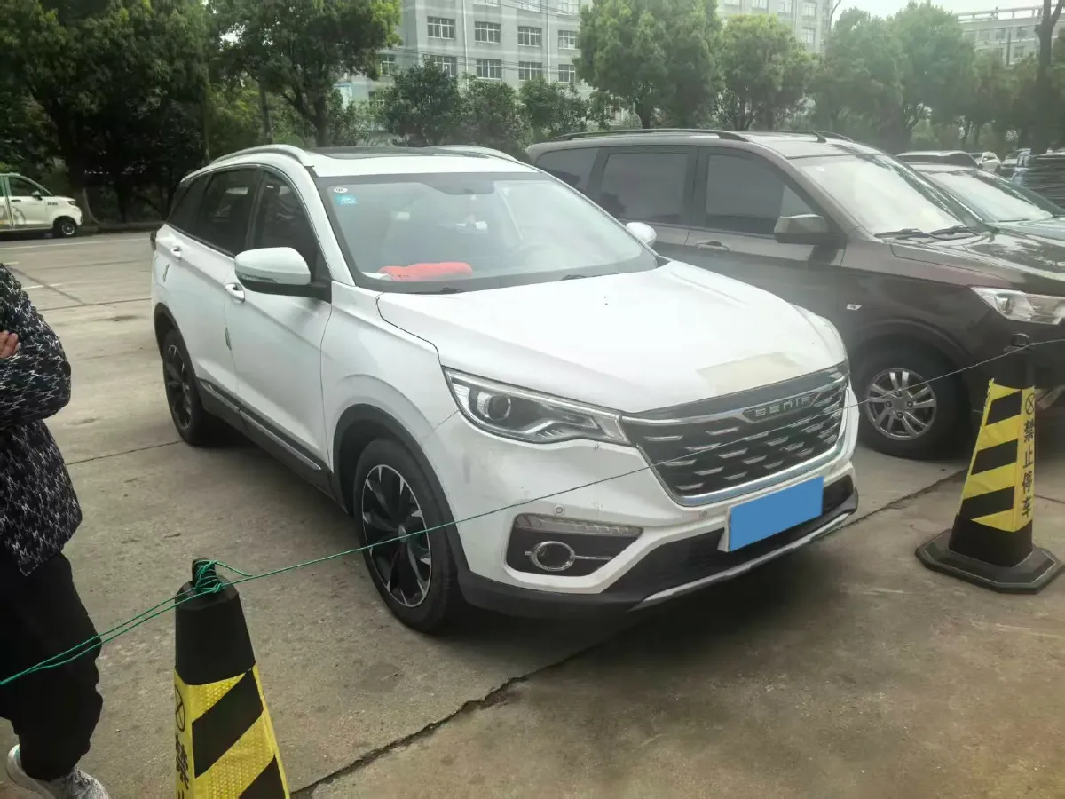2018 FAW Senia R9 1.2T 143HP L4 5MT,autocango,china used car exporter,china ev exporter,chinese used car exporter,chinese used ev exporter