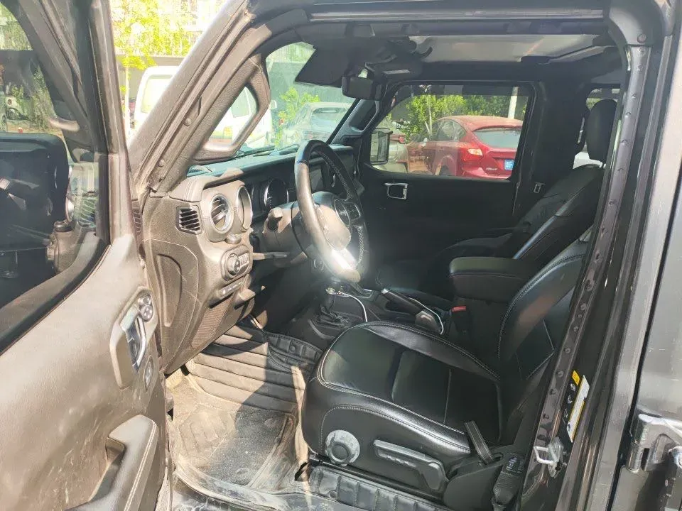 2021 Jeep Wrangler 2.0T 266HP L4 8AT PHEV 17KWH,autocango,china used car exporter,china ev exporter,chinese used car exporter,chinese used ev exporter