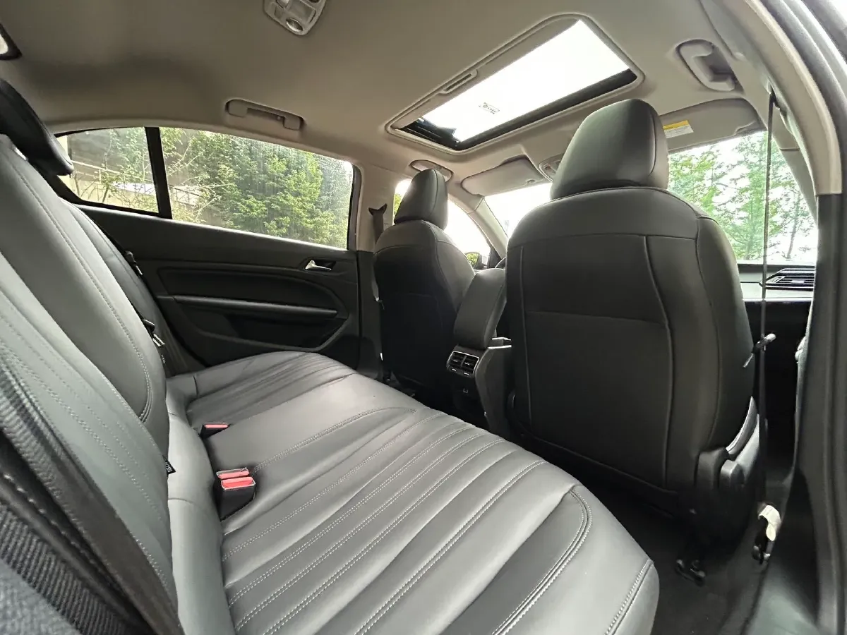 2022 Peugeot 408 1.6T 170HP L4 6AT,autocango,china used car exporter,china ev exporter,chinese used car exporter,chinese used ev exporter