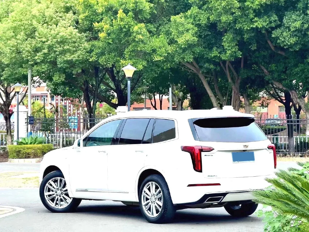 2022 Cadillac XT6 2.0T 237HP L4 9AT,autocango,china used car exporter,china ev exporter,chinese used car exporter,chinese used ev exporter