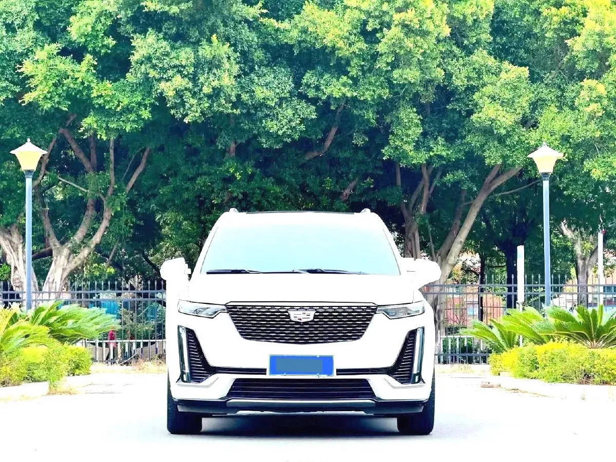 2022 Cadillac XT6 2.0T 237HP L4 9AT,autocango,china used car exporter,china ev exporter,chinese used car exporter,chinese used ev exporter
