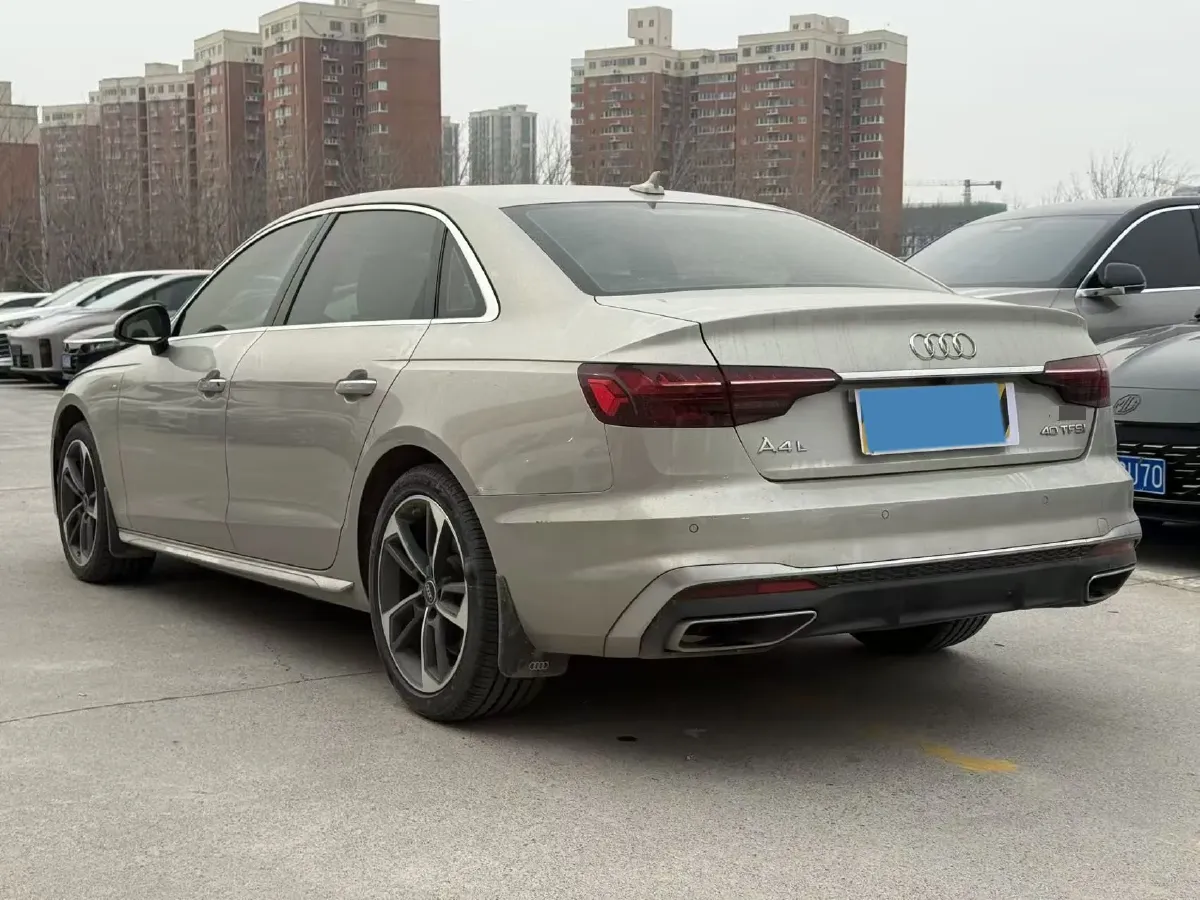 2023 Audi A4L 2.0T 190HP L4 7DCT,autocango,china used car exporter,china ev exporter,chinese used car exporter,chinese used ev exporter