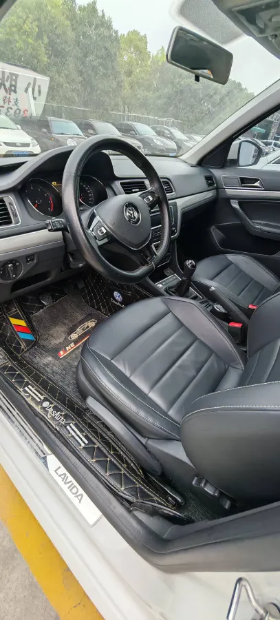 2017 Zotye Damy X7 1.8T 177HP L4 5MT,autocango,china used car exporter,china ev exporter,chinese used car exporter,chinese used ev exporter