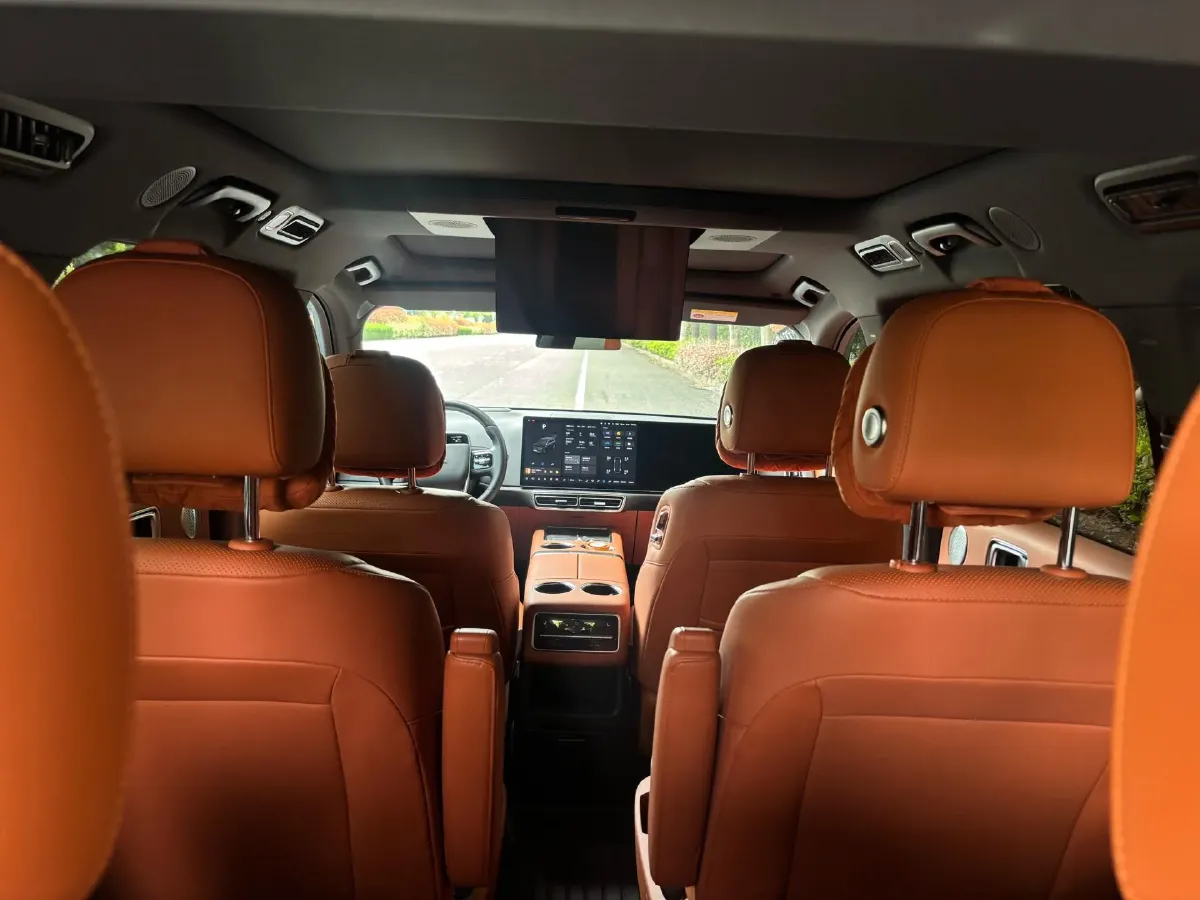 2023 Li L8 Range Extended 154HP REEV 40.9KWH,autocango,china used car exporter,china ev exporter,chinese used car exporter,chinese used ev exporter