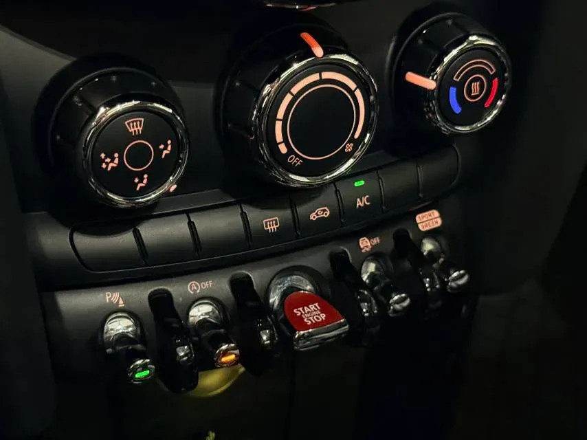 2021 MINI MINI 1.5T 136HP L3 7DCT,autocango,china used car exporter,china ev exporter,chinese used car exporter,chinese used ev exporter