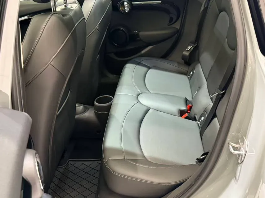 2021 MINI MINI 1.5T 136HP L3 7DCT,autocango,china used car exporter,china ev exporter,chinese used car exporter,chinese used ev exporter