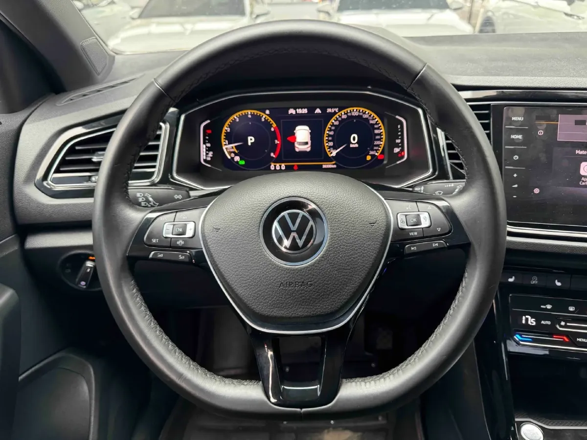 2021 Volkswagen T-Roc 1.4T 150HP L4 7DCT,autocango,china used car exporter,china ev exporter,chinese used car exporter,chinese used ev exporter